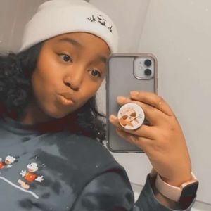 Meet your Posher, Alayna